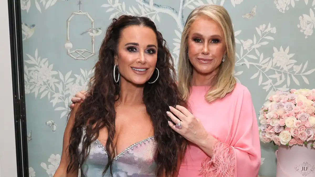 Kyle Richards and Kathy Hilton Reunite in Aspen After 'RHOBH' Season 12 Drama, Perform Karaoke With Daughters and Kathy Hilton Reunite in Aspen After 'RHOBH' Season 12 Drama, Perform Karaoke With Daughters