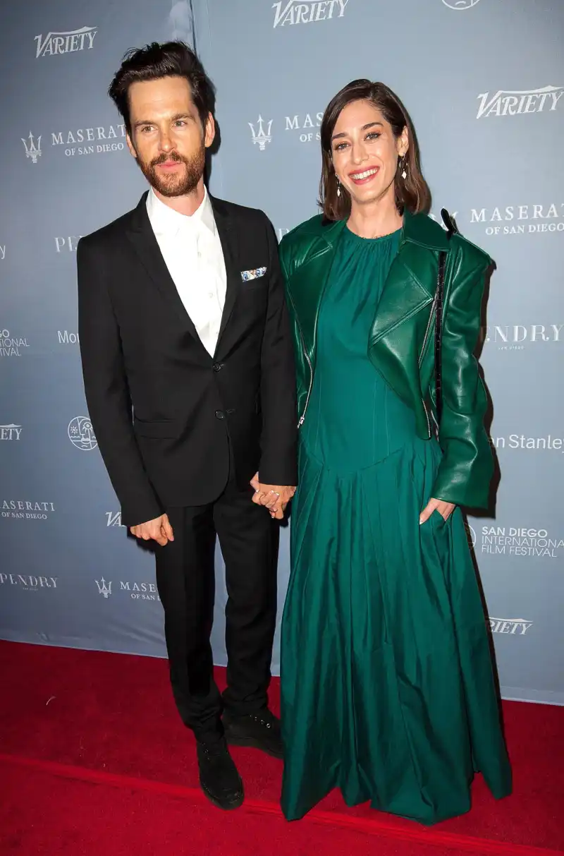 Lizzy Caplan and Tom Riley s Relationship Timeline- Inside Their Low-Key Romance-187