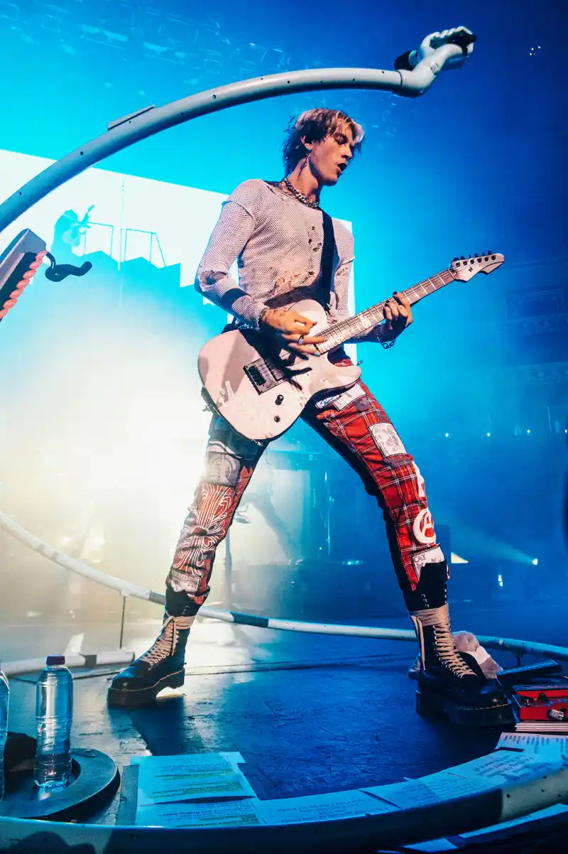 Machine Gun Kelly Hot Pics