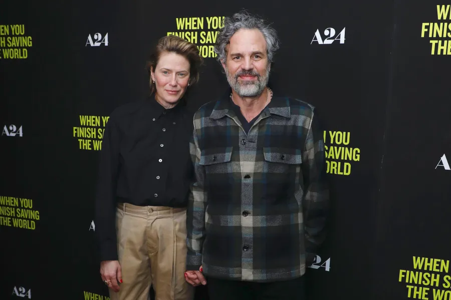 Mark-Ruffalo-and-Wife-Sunrise-Coigney-s-Relationship-Timeline-359 Mark Ruffalo, right, and Sunrise Coigney