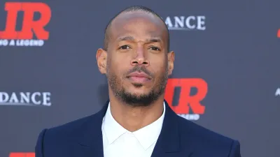 Marlon Wayans Calls Out United Airlines