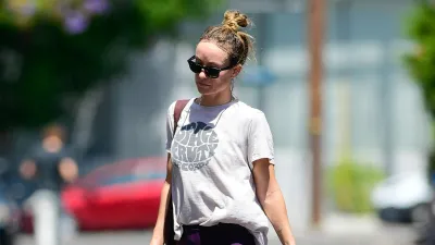 Olivia-Wilde-Raises-Eyebrows-While-Seemingly-Wearing-Harry-Styles--T-Shirt-7-Months-After-Their-Split-625