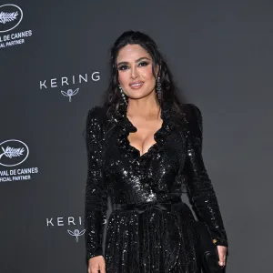 Salma Hayek Shares a Fresh-Faced Selfie as She Embraces Her Many White Hairs and Wrinkles
