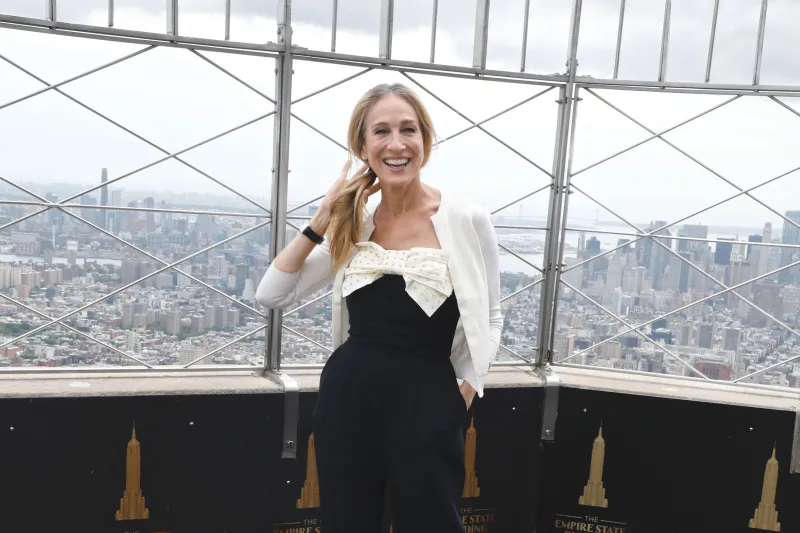 Sarah Jessica Parker Reveals Why Carrie Bradshaw Never Rocks a Manicure: ‘Futile’ and ‘an Obstacle