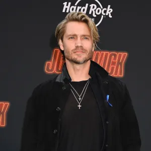 Shirtless Chad Michael Murray Breaks the Internet With Ab-Baring Video