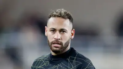 Soccer Star Neymar Publicly Apologizes to Pregnant Girlfriend Amid Infidelity Speculation