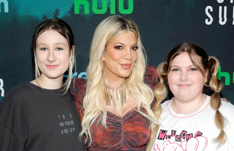 Tori-Spelling-Has-Girl-s-Night-Out-With-Daughters-Stella-and-Hattie-at--Cruel-Summer--Premiere--Photo-225