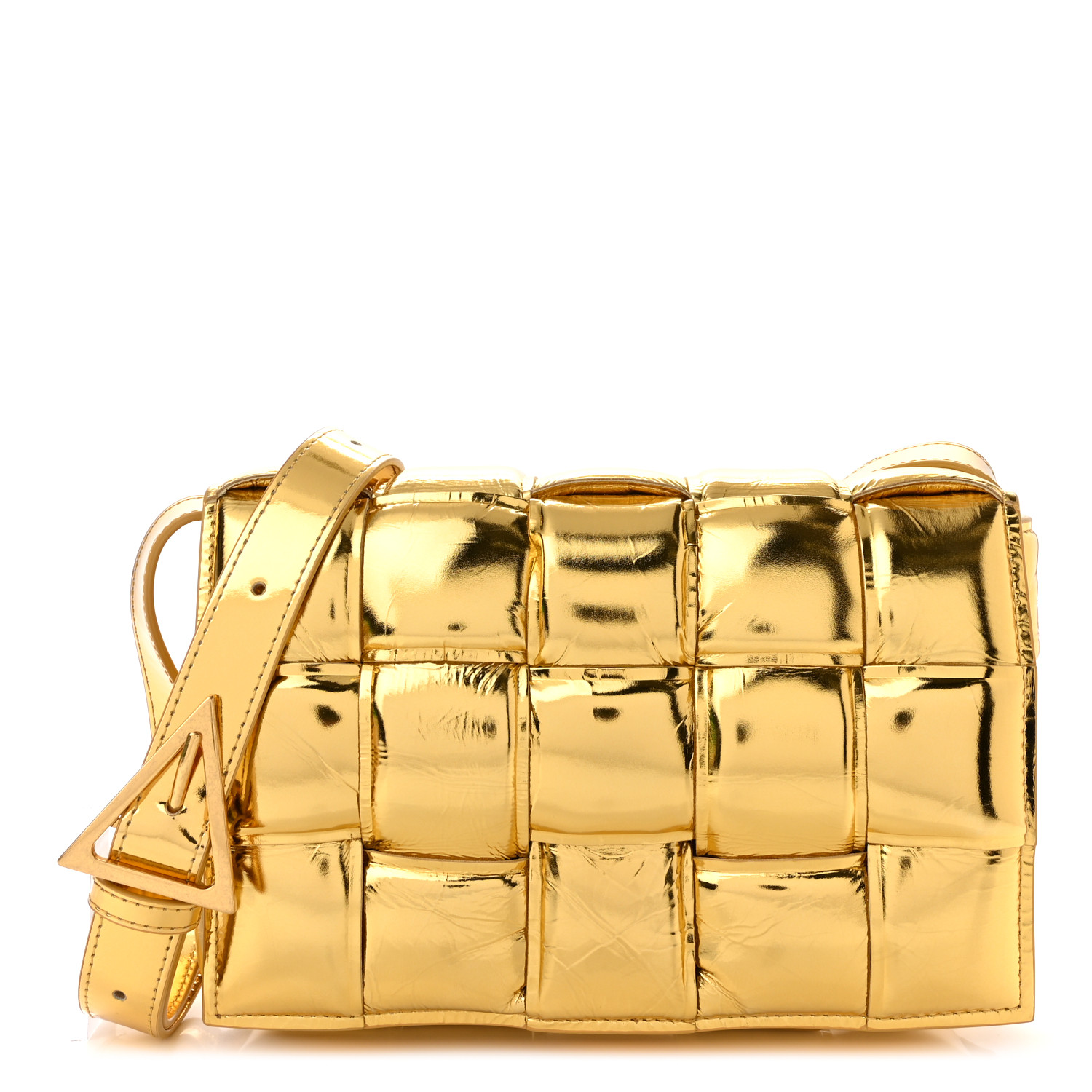 get summer ready with the perfect colorful bags for summer 2023