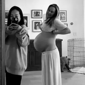 DWTS’ Peta Flashes Bare Baby Bump As She Reaches 39 Weeks