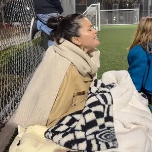 1 Way to Find Love! Selena Gomez Shouts ‘I’m Single’ During Soccer Match