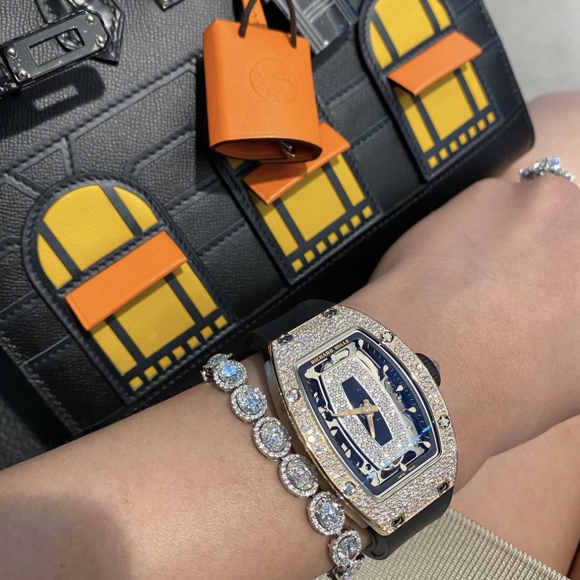 hermes stock,can the uber rich be enough for hermes and chanel to stay on top