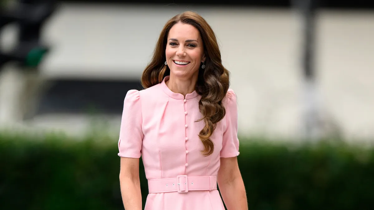 kate-middleton-pink-midi-dress