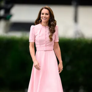 kate-middleton-pink-midi-dress