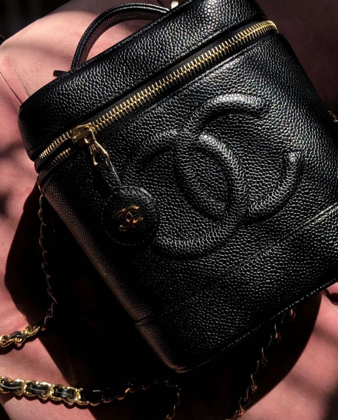 vintage flap bag,vintage chanel kardashian,the top vintage chanel bags to invest in