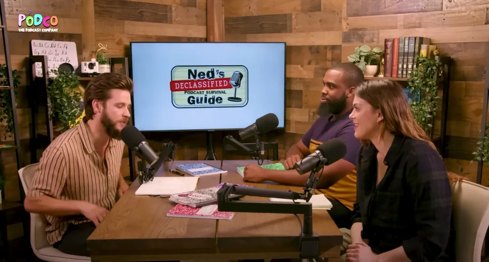 Actress Lindsay Shaw Recalls Being Let Go From 'Pretty Little Liars' Amid 'Rough' Struggles With Body Image and Drug Use