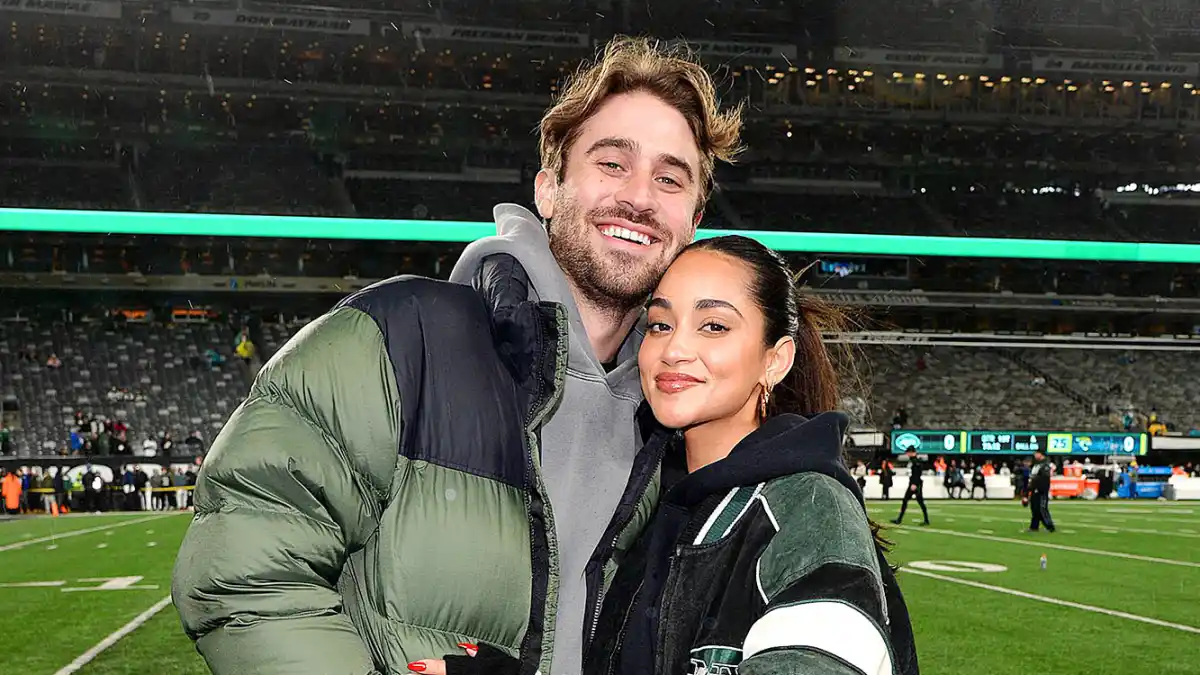 Bachelor Nation Victoria Fuller Subtly Quiets Greg Grippo Split Speculation