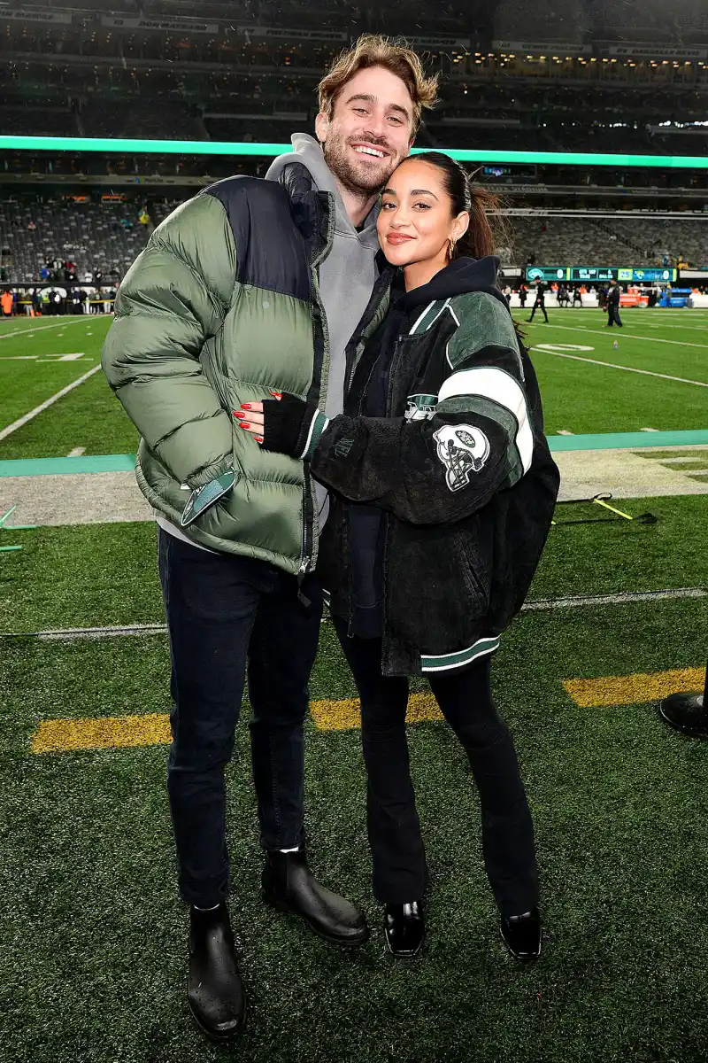 Bachelor Nation Victoria Fuller Subtly Quiets Greg Grippo Split Speculation