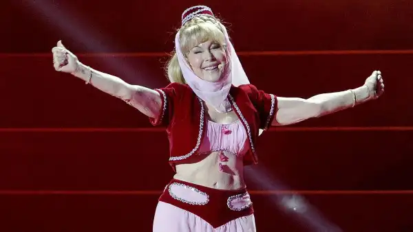 Barbara Eden, 78, Wears I Dream of Jeannie Costume at Life Ball With Bill Clinton: Picture
