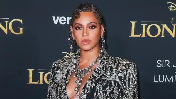 Beyonce Launching New Perfume 271