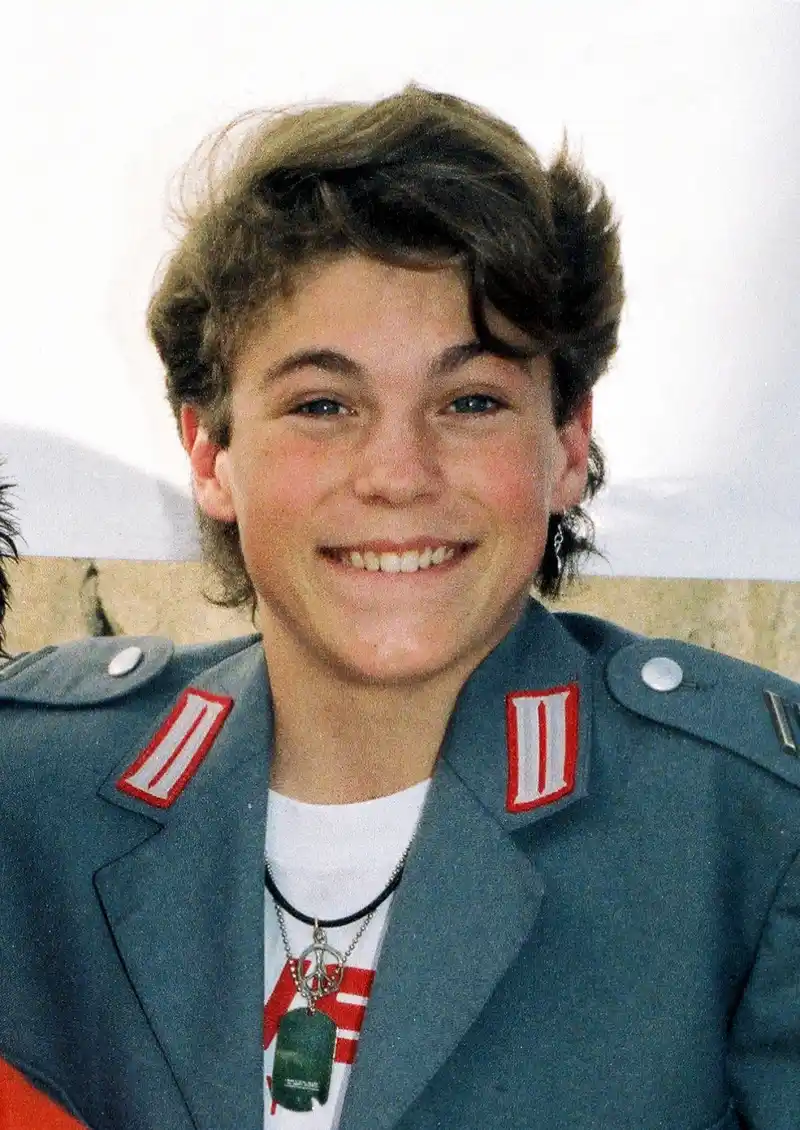 Brian Austin Green Through the Years Beverly Hills 90210 Relationships and More 328