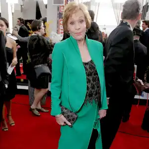 Carol Burnett Wore Slippers to the SAG Awards 2016 Red Carpet Like a Boss: Pics