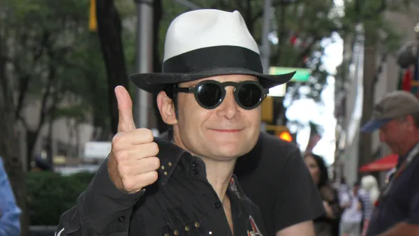 Corey Feldman Surprises Fans at Lucky Strike With Pink Floyd Performance After Making Headlines on ‘Today’ — Watch