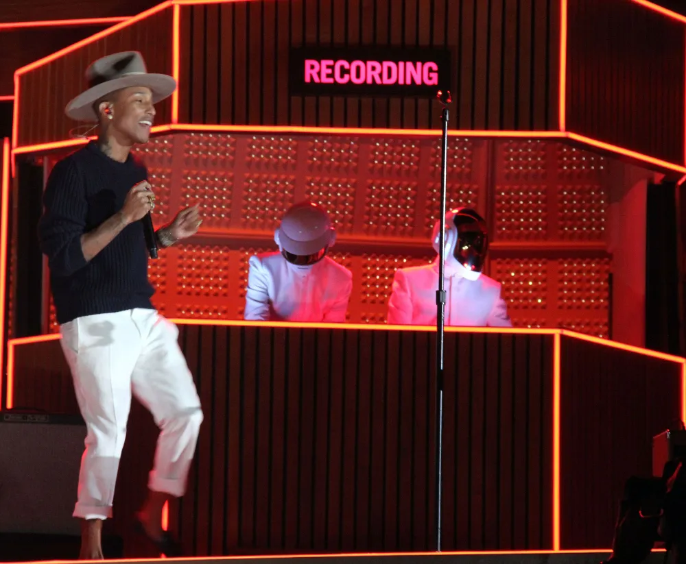 Daft Punk&rsquo;s &ldquo;Get Lucky&rdquo; Grammys 2014 Performance: Beyonce, Yoko Ono, Paul McCartney Dance in Audience