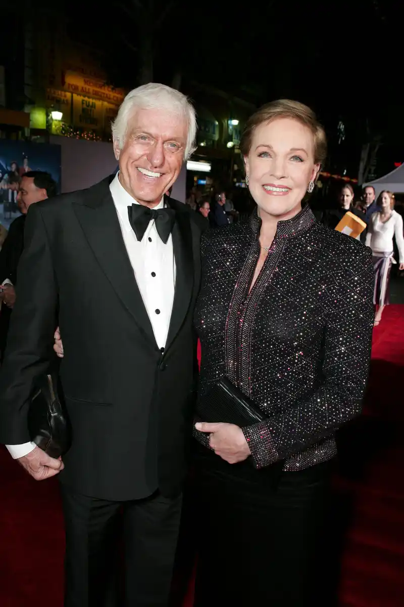 Dick Van Dyke Sings Mary Poppins Songs With Flash Mob on 90th Birthday