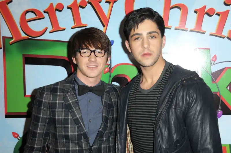 Drake Bell, Josh Peck Hug It Out at 2017 VMAs After Their Feud