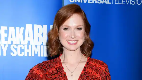 Ellie Kemper Shares Which Office and Bridesmaids Costars She Keeps in Touch With 325