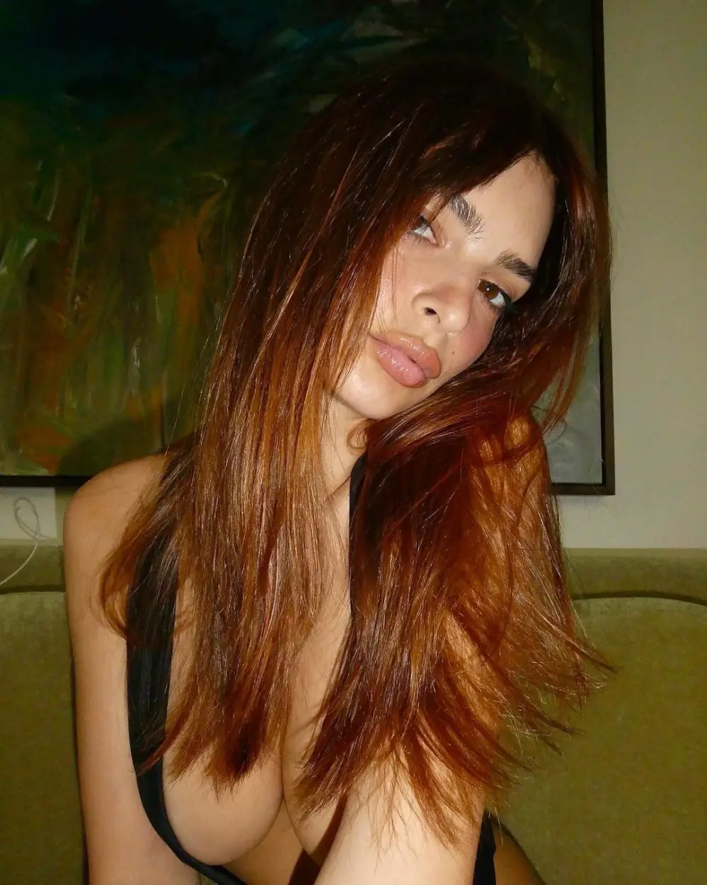 Emily Ratajkowski Looks Foxy With Ginger Hair: &lsquo;Gone Red&rsquo;