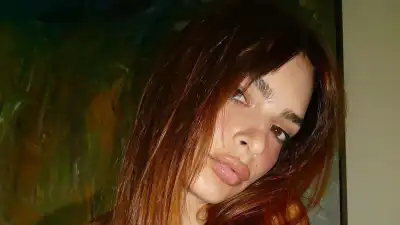 Emily Ratajkowski Looks Foxy With Ginger Hair: ‘Gone Red’