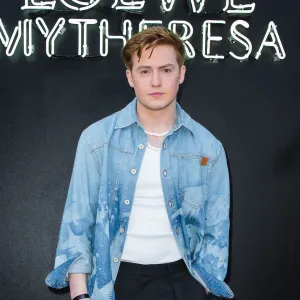 Heartstopper-s Kit Connor Bulked Up for Season 2 Due to Fan Criticism -Wasn-t Completely Equipped