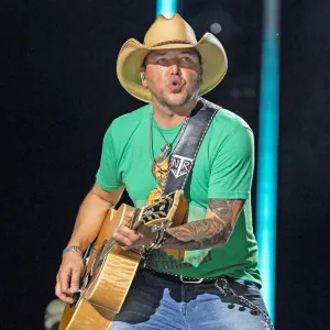 Jason Aldean References Boston Bombing