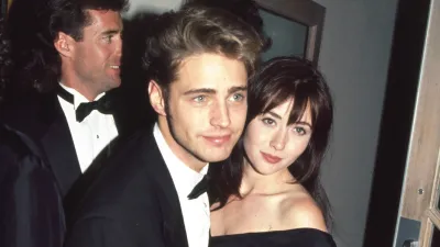Jason Priestley Dishes on Shannen Doherty, Roommate Brad Pitt in New Memoir