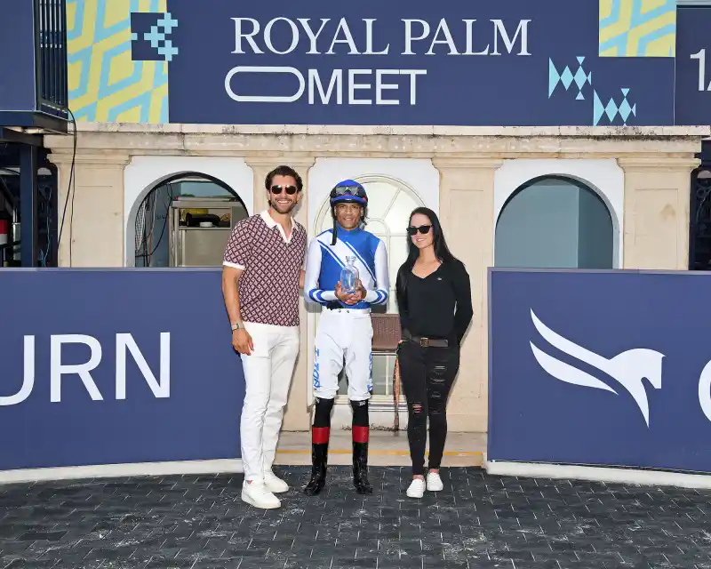 Jason Tartick Hot Pics