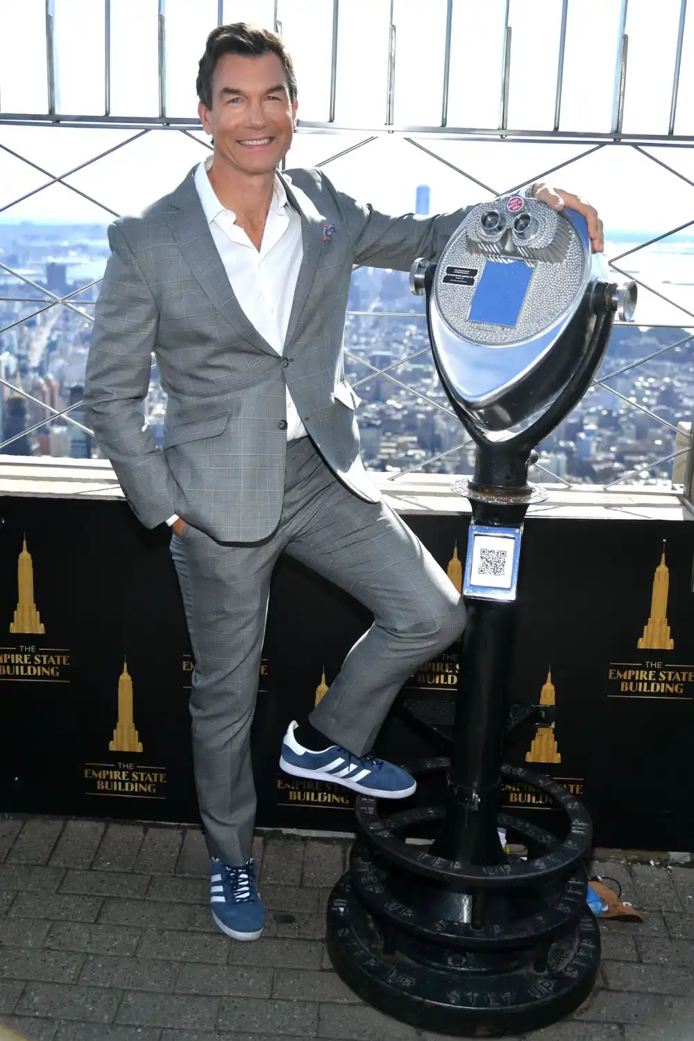 Jerry O-Connell Helps Fight Fire After Malibu Food Truck Was Engulfed in Flames