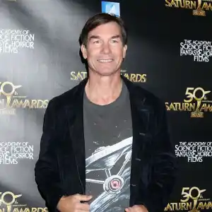 Jerry O-Connell Helps Fight Fire After Malibu Food Truck Was Engulfed in Flames