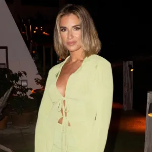 Jessie James Decker Says Body Image Isn t Just About Being Skinny I Don t Restrict Myself 307