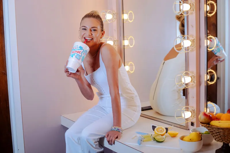 Kelsea Ballerini Remix Hot Pics