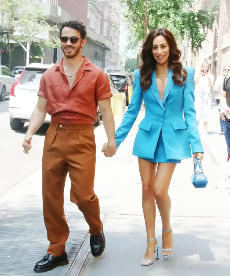 Kevin Jonas and Danielle Jonas Hot Pics