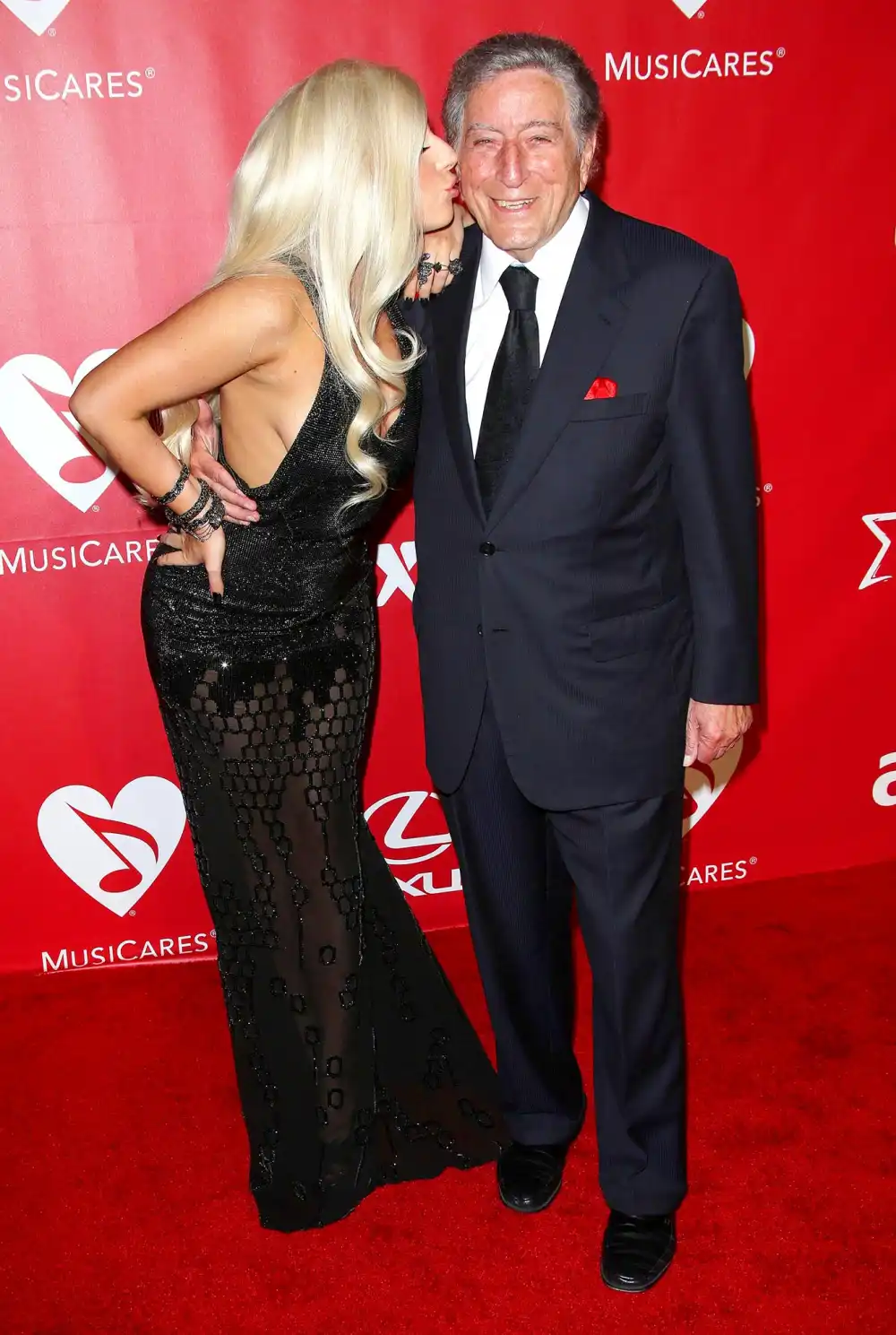 Lady Gaga Reacts to Tony Bennett Death 3