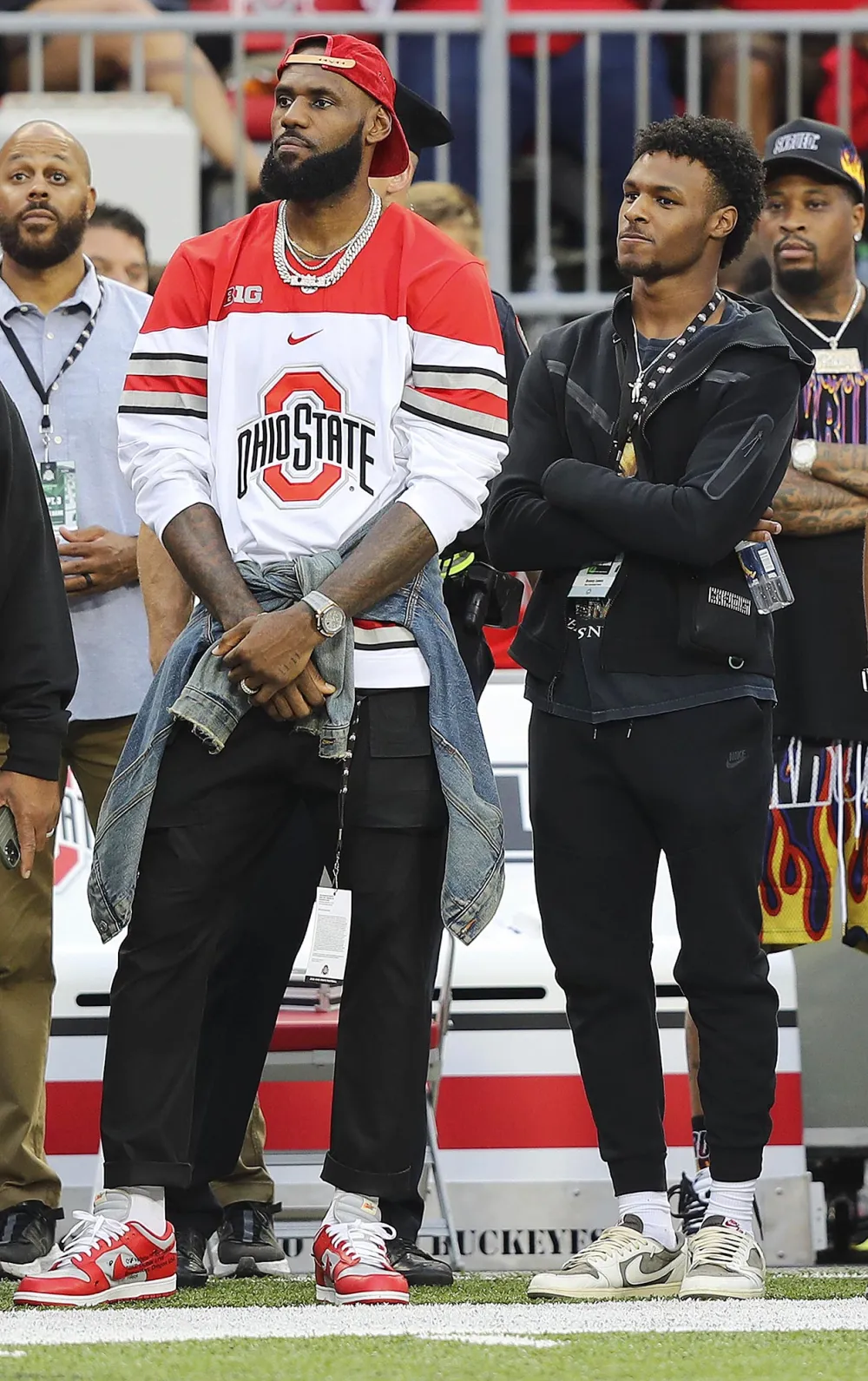 LeBron James Eldest Son Bronny Rushed to Hospital After Suffering Cardiac Arrest During Workout 2