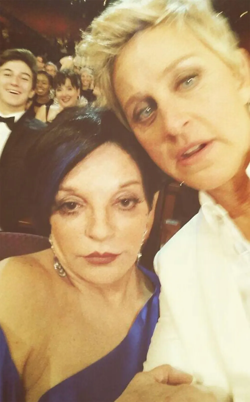 Liza Minnelli Gets Left Out of Ellen DeGeneres&rsquo; Star-Packed Oscars Selfie: Picture