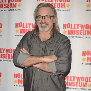 Lizzie McGuire Alum Robert Carradine Reveals Residuals Check