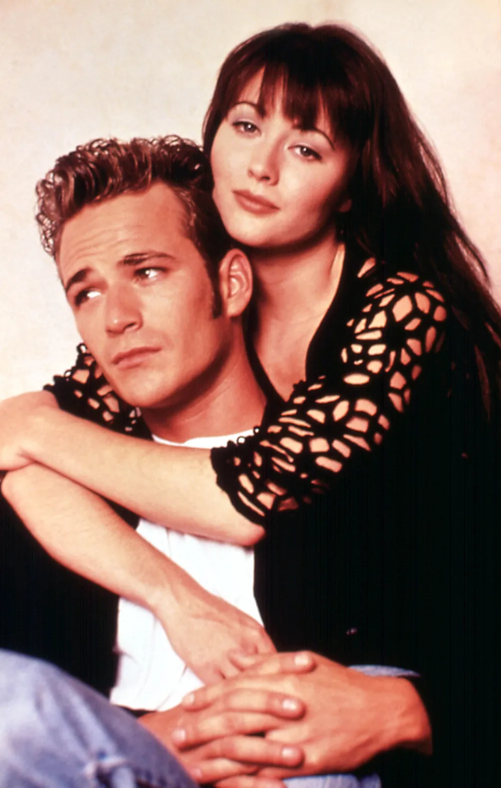Luke Perry Pays Tribute to Shannen Doherty at &lsquo;Beverly Hills, 90210&rsquo; Reunion at RewindCon