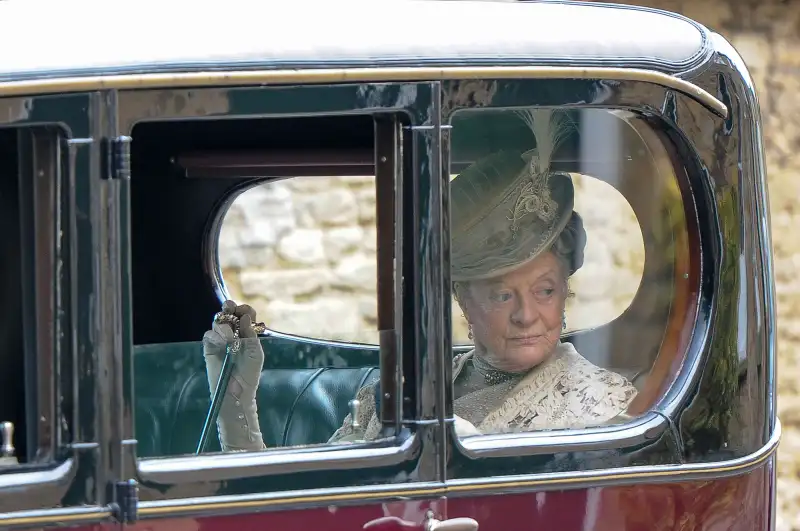 Maggie Smith Plans to Leave Downton Abbey After Sixth Season: Details