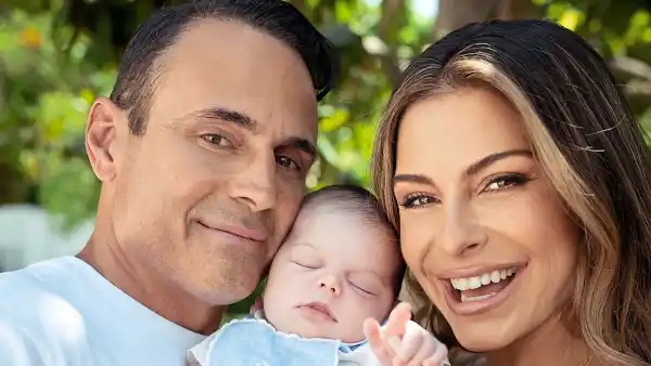 Maria Menounos and Athena Menounos and Keven Undergaro john_chapple_071223a022