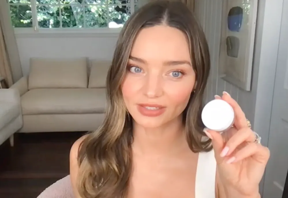 Miranda-Kerr-Amazon-Live-Summer-Makeup-Routine