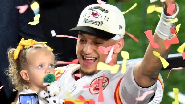 Patrick Mahomes Daughter Sterling Gives Him the Sweetest Goodbye Before He Leaves for Training Camp 345